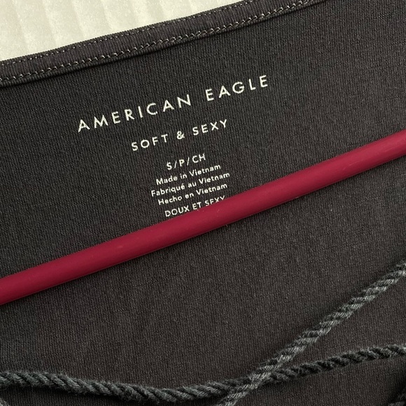 American Eagle Top - Picture 2 of 2